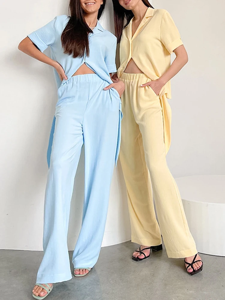 

Женский однотонный комплект из двух предметов, летняя рубашка с коротким рукавом и отложным воротником и прямые брюки с эластичным поясом, ...