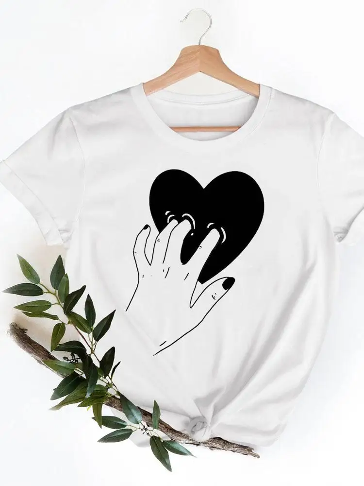 

Casual Ladies Print T-shirts Love Heart Trend Cute Clothing Short Sleeve Clothes Fashion Summer Women T Female Graphic Tee