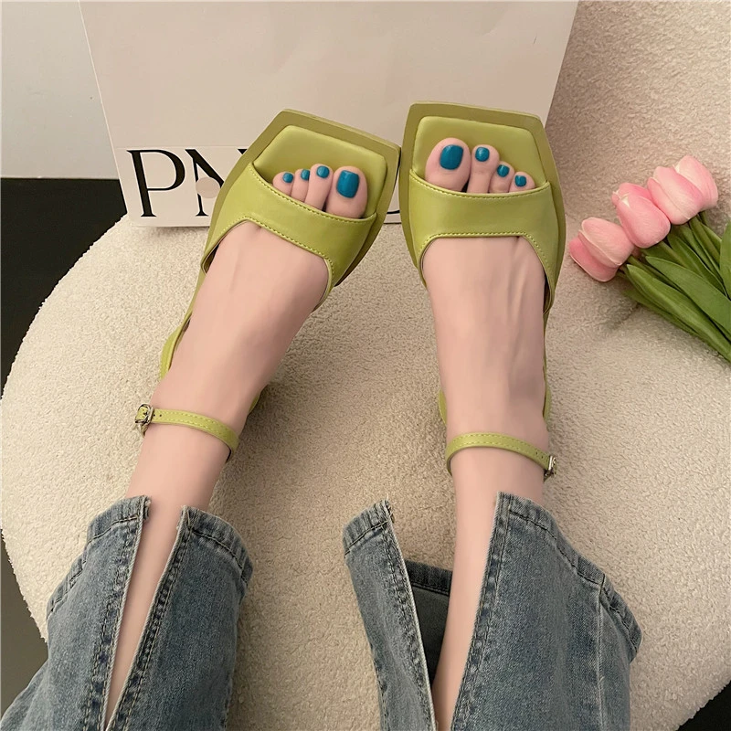 

2022 Summer New Style Women's Ankle Strap Sandals Thin Ladies Dress Outdoor Gladiator Dress Sandals Women's Sandals