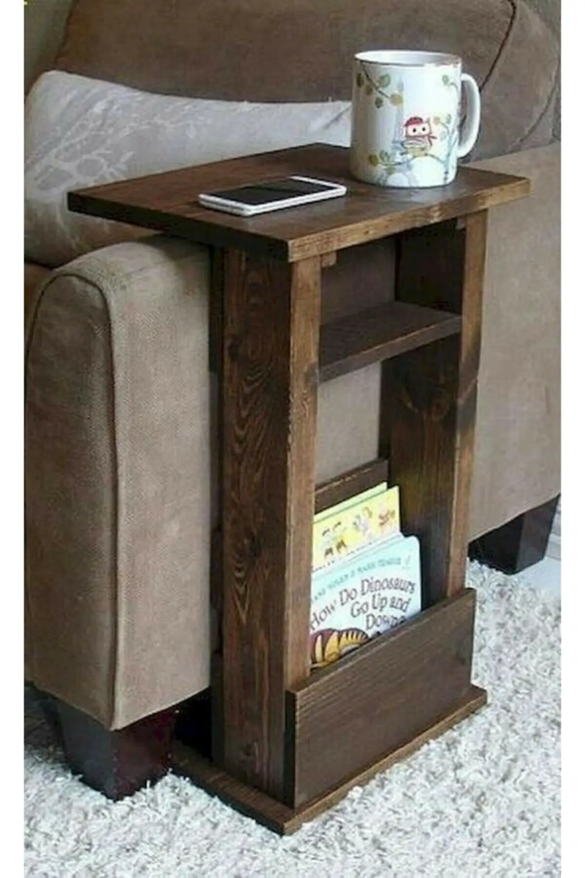 Деревянный диван боковой стол оформление | Мебель