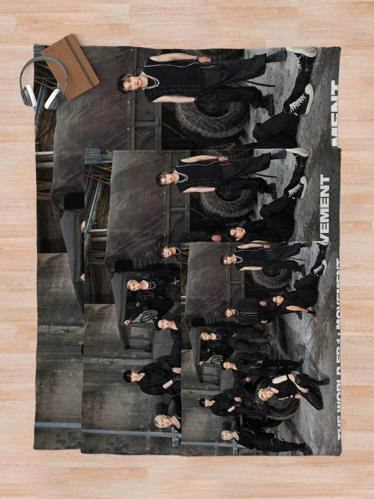 ATEEZ THE WORLD EP.1 : MOVEMENT GUERRILLA плед из флиса