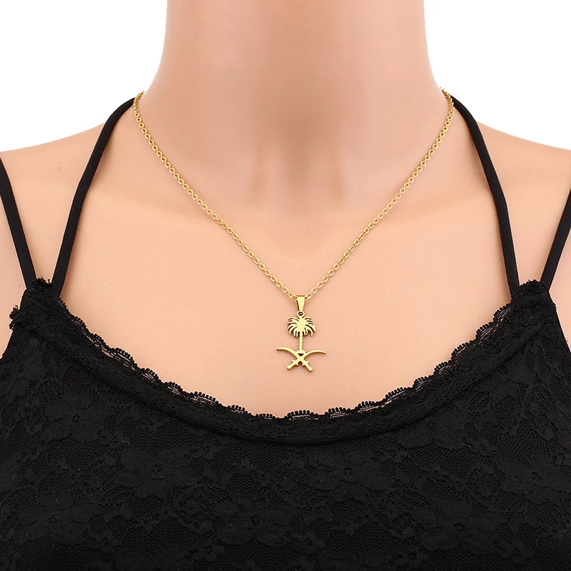 Ожерелье с подвеской в виде символа национального герба Саудовской Аравии замок