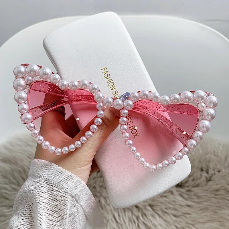 

2023 retro trend women cat eye sunglasses beach sunglasses heart-shaped pearl frame sunglasses men's fashion pink glasses UV400