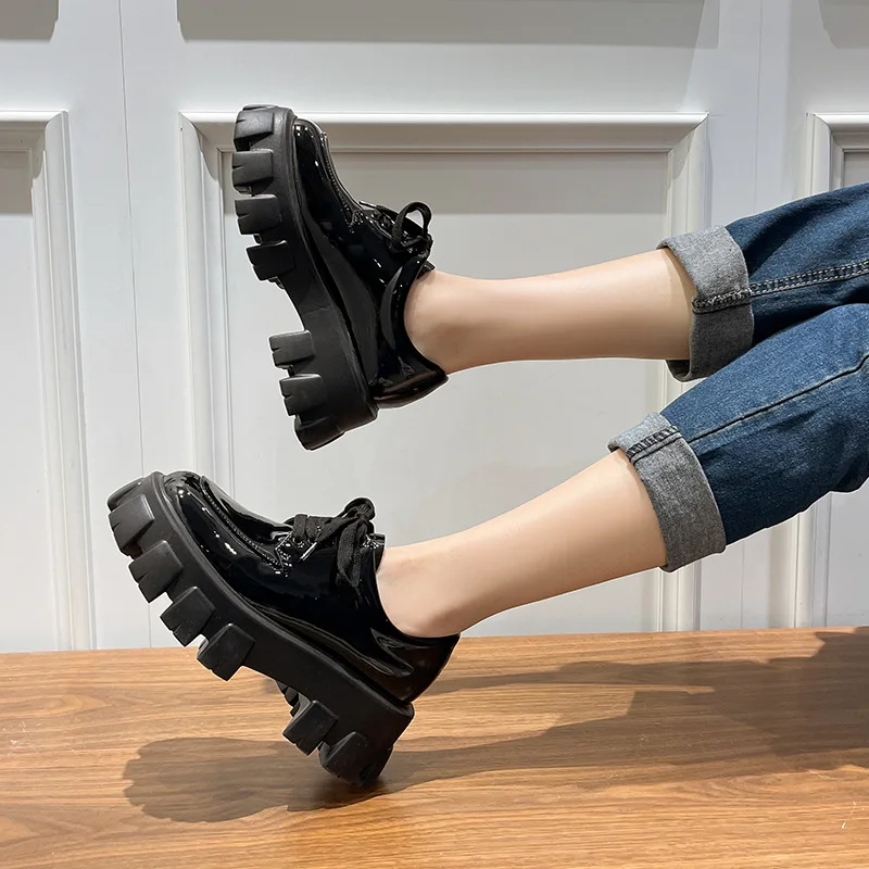 

Small Leather Shoes Female 2022 New Wild Thick High Heel Retro Black Work Shoes Spring and Autumn Sponge Cake Low Single Shoes