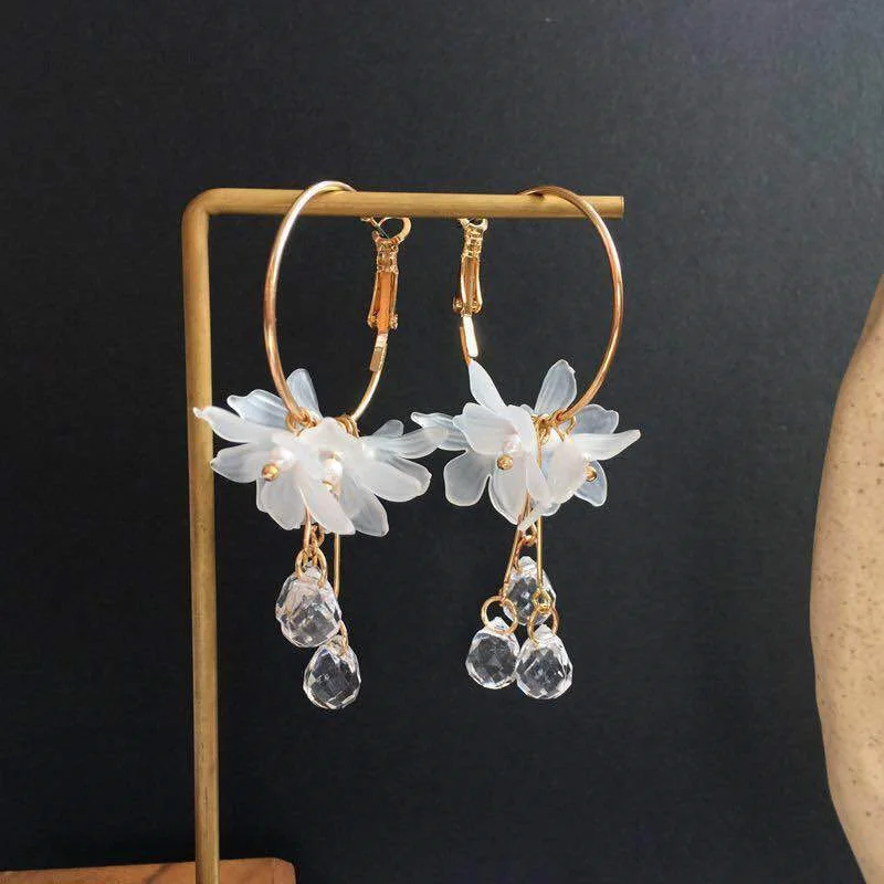 

Fashion Korean White Pink Acrylic Flower Handmade Earrings Women Long Hanging Earrings Crystal Female Wedding Party Jewelry gift