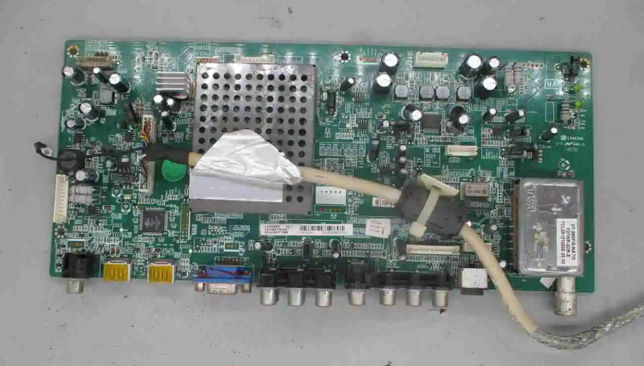 

Disassemble for Tcl L40e9sfr Mainboard 40-02ms91-mac2xg with Screen Lta400ha08