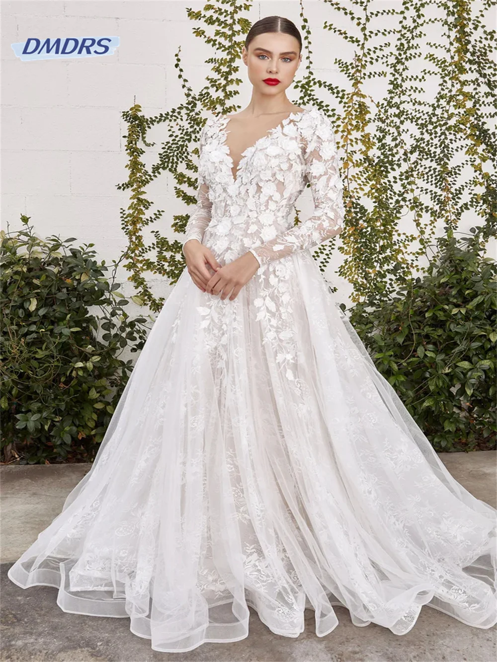 

Женское платье с V-образным вырезом, трапециевидной формы