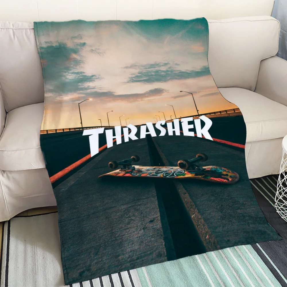 Стеганое флисовое одеяло королевского размера Thrasher с изображением персонажа для