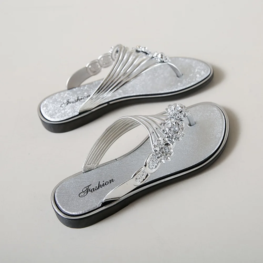 Повседневные тапочки на толстой подошве со стразами Нескользящие шлепанцы с