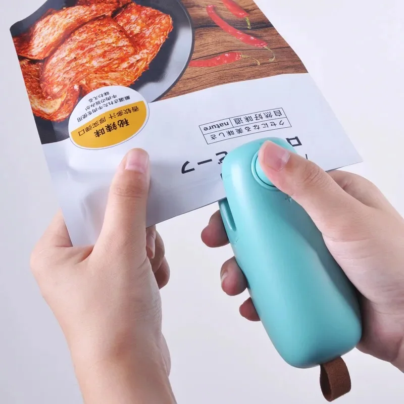 

Small Household USB Charging Super Battery Life Convenience Food Packaging Plastic Mini Sealing Machine