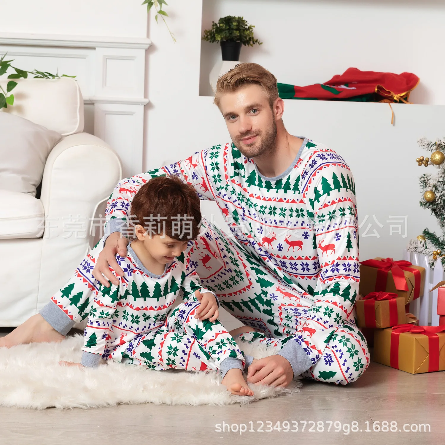 Europe and the United States new Christmas parent-child outfit set parent-child pajamas a family of four clothing Christmas tree