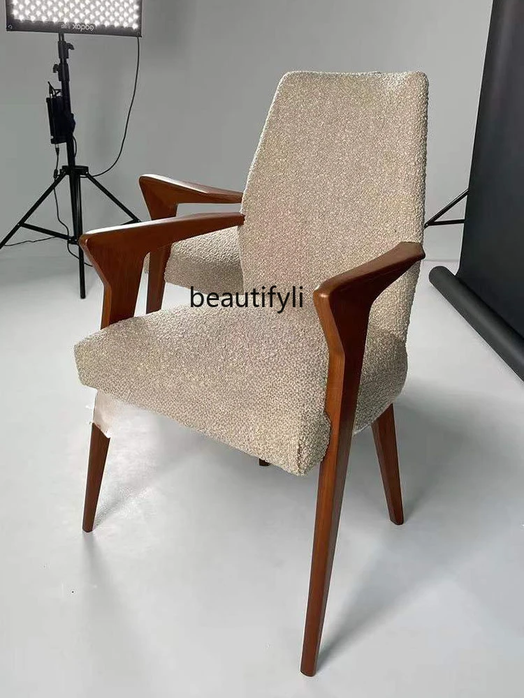 

Дизайнерский креативный ретро-диван из овечьей шерсти, скандинавский обеденный стул особой формы из массива дерева для отеля