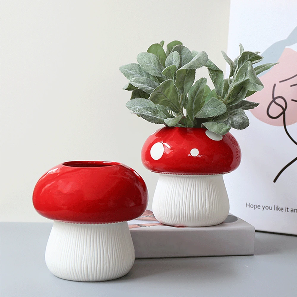 Керамическая ваза с грибами