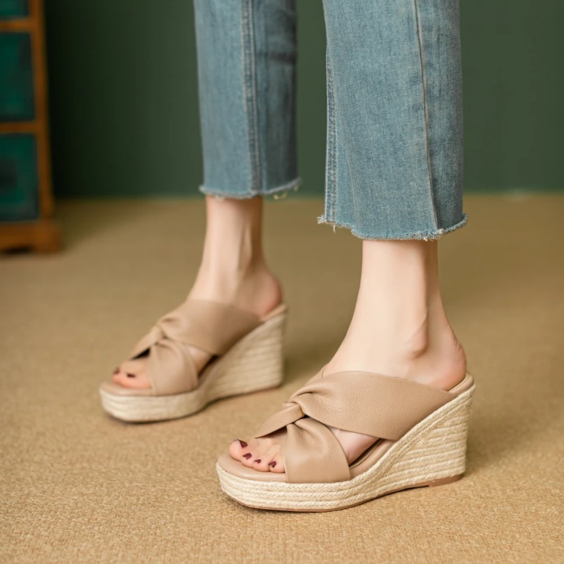 Женские шлепанцы с квадратным носком плетеные тапки из воловьей кожи на высоком