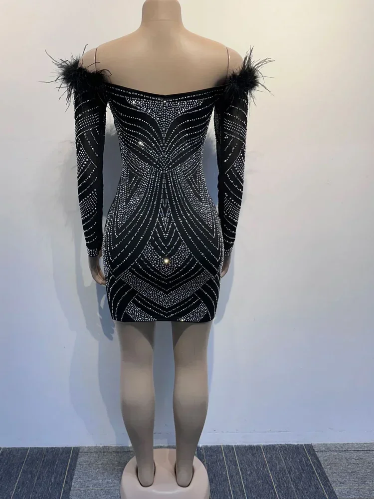 Роскошное женское вечернее платье Beyprern шикарное черное с перьями на плечах