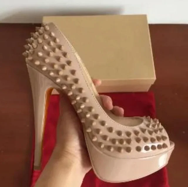 Золотые туфли-лодочки на платформе очень высоком каблуке 14 см женские свадебные