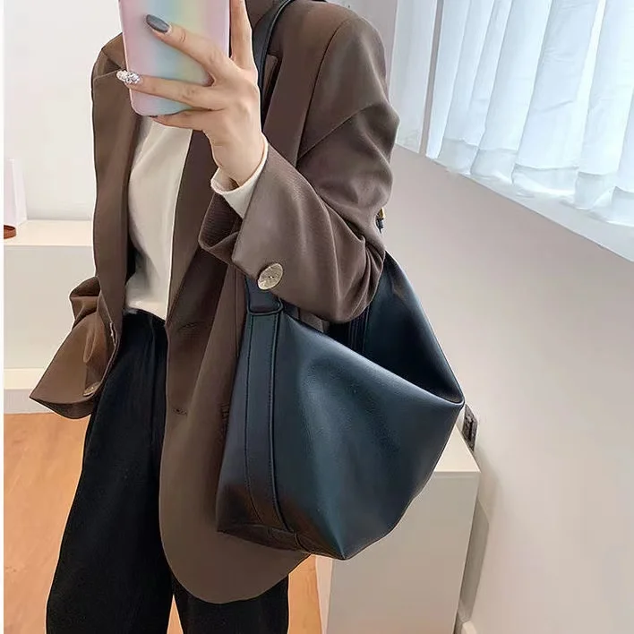 

Fashion Shoulder Bag Solid Soft PU Leather Crossbody Handbags Large Capacity Causal Messenger Bags Female Purse Bag Shopping Bag