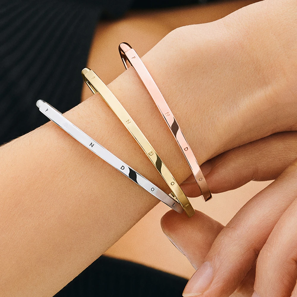 Pandora Sterling Silver Signature I-D Open Bangle Bijoux De Mode Pour Femmes Cadeaux D'anniversaire