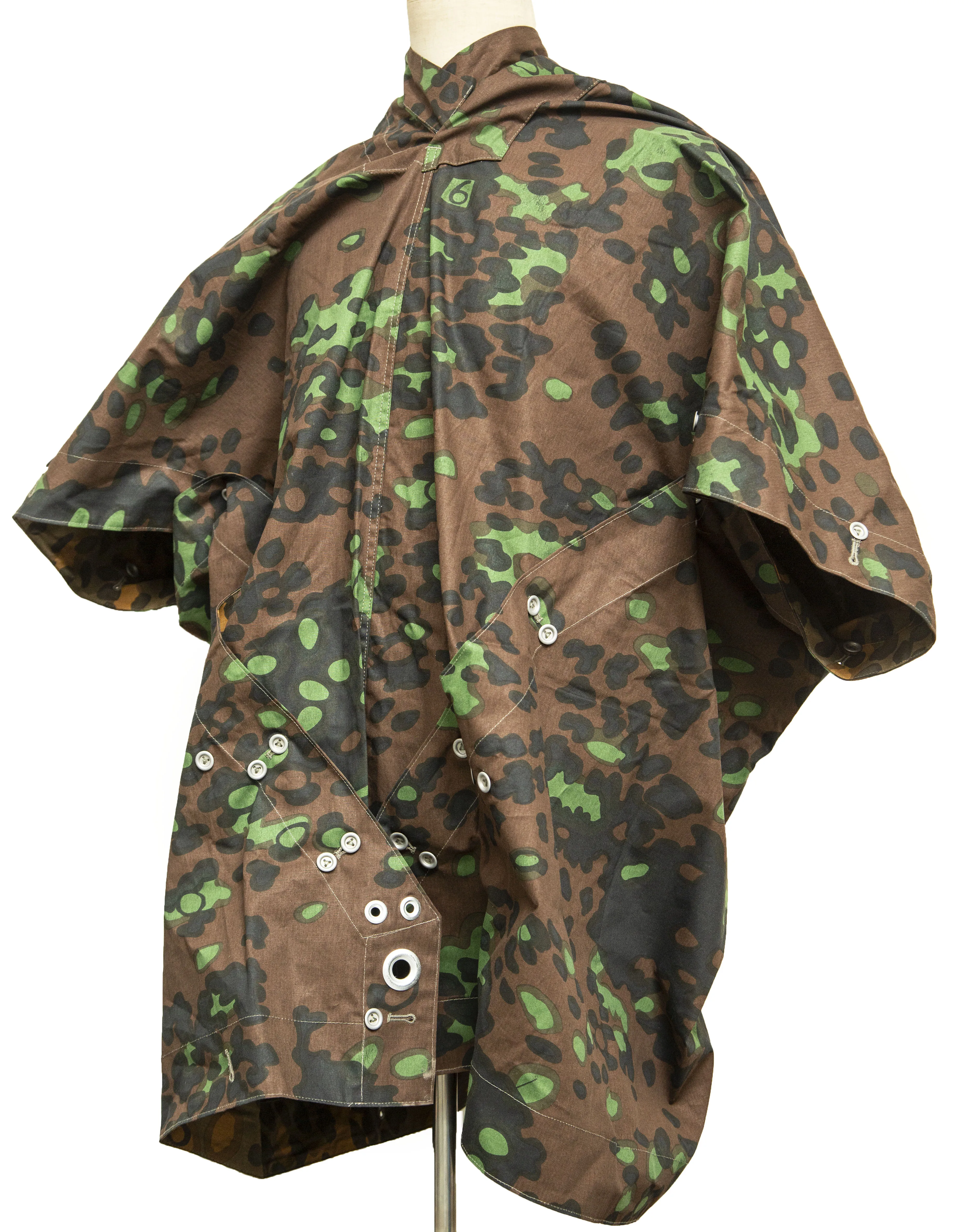 

Камуфляжный тент и дождевик EMD sycamore