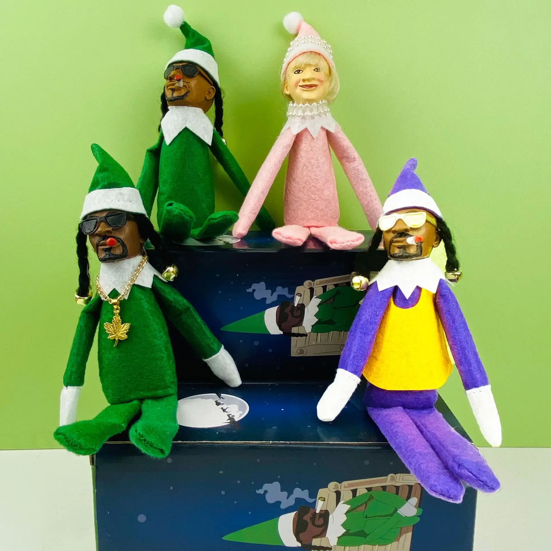 Snoop on A Stoop Christmas Elf Doll Color Box Snoop Fun Collectible Gift for Hip Hop Lovers Misbehaving Elf Plush Toy Home Decor
