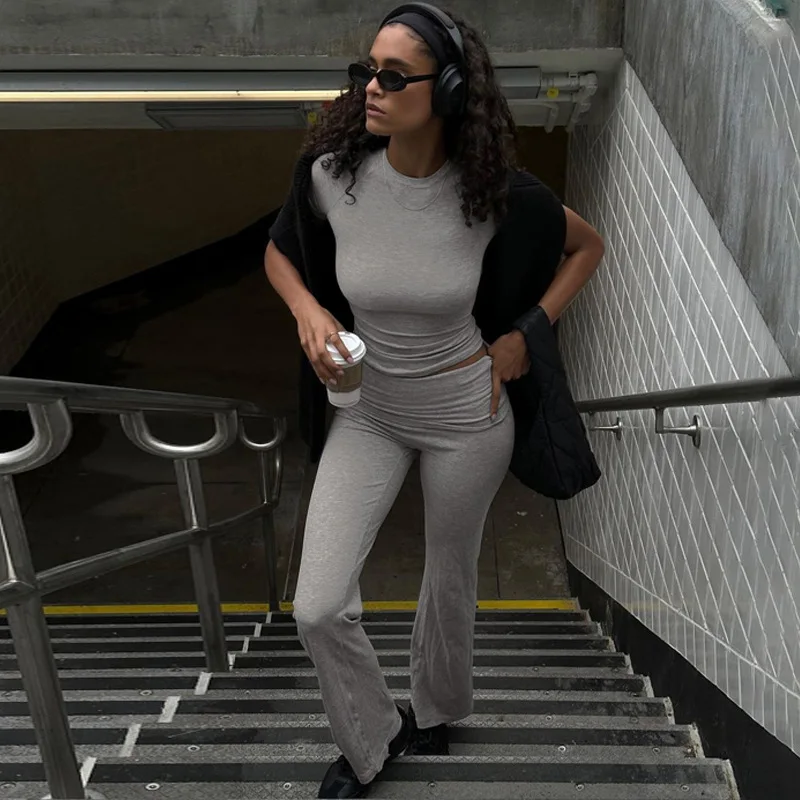2024 серый костюм с открытым пупком и коротким рукавом женские облегающие