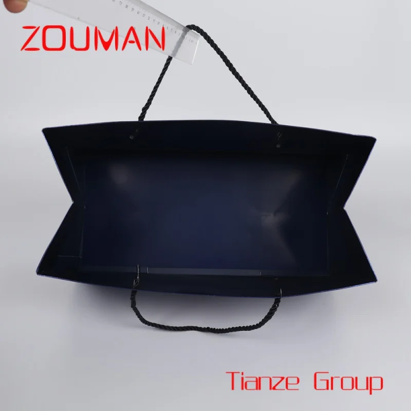 Роскошный пользовательский Печатный золотой штамп ламинированный черный