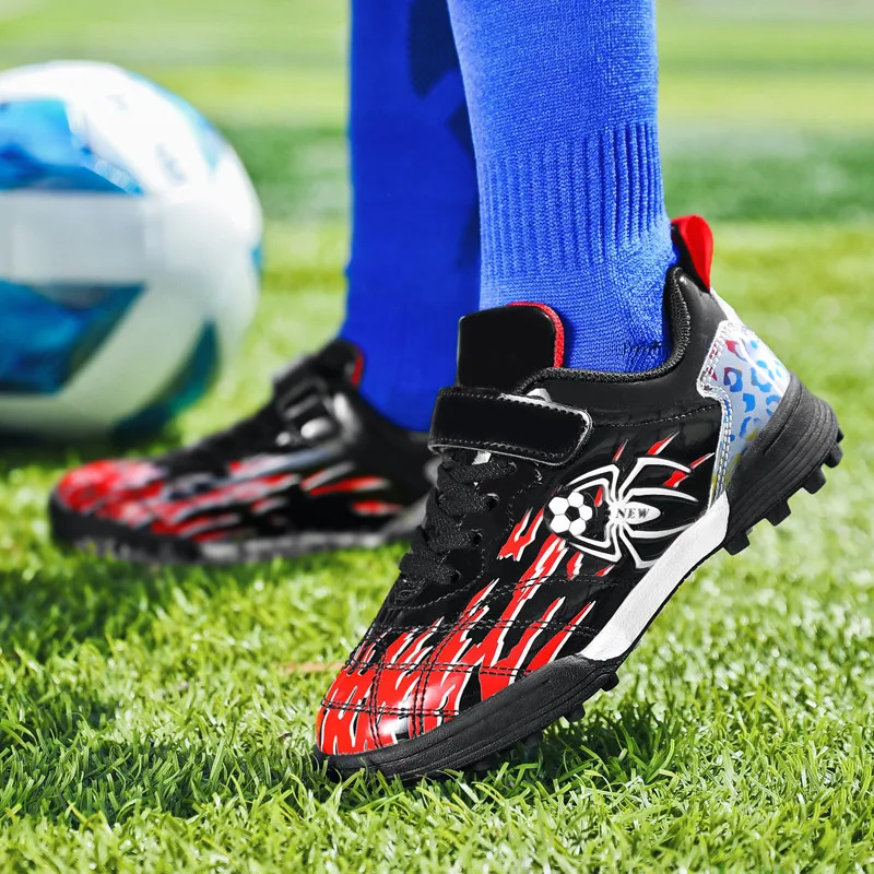 Fashion Blue Kids Soccer Shoes Society Outdoor Child Football Boots Cleats Futsal Sneakers Boys Soccer Training Sport Footwear