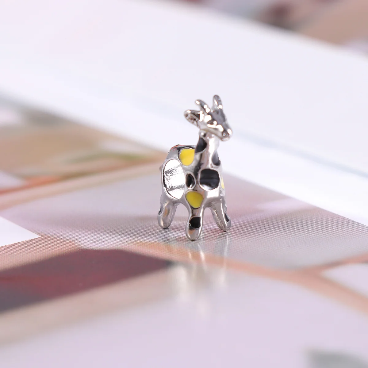 

Fashion Alloy Metal Silver Giraffe Beads Charm Bracelet DIY Jewelry For (AY0001)
