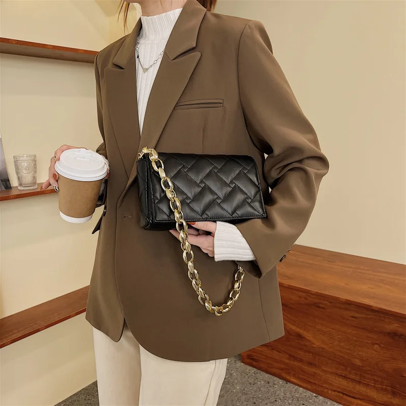 

2022 New European and American Chain Commuter Handbag Bag Net Red Retro One-shoulder Underarm Bag Small Square Bag Women's Bag