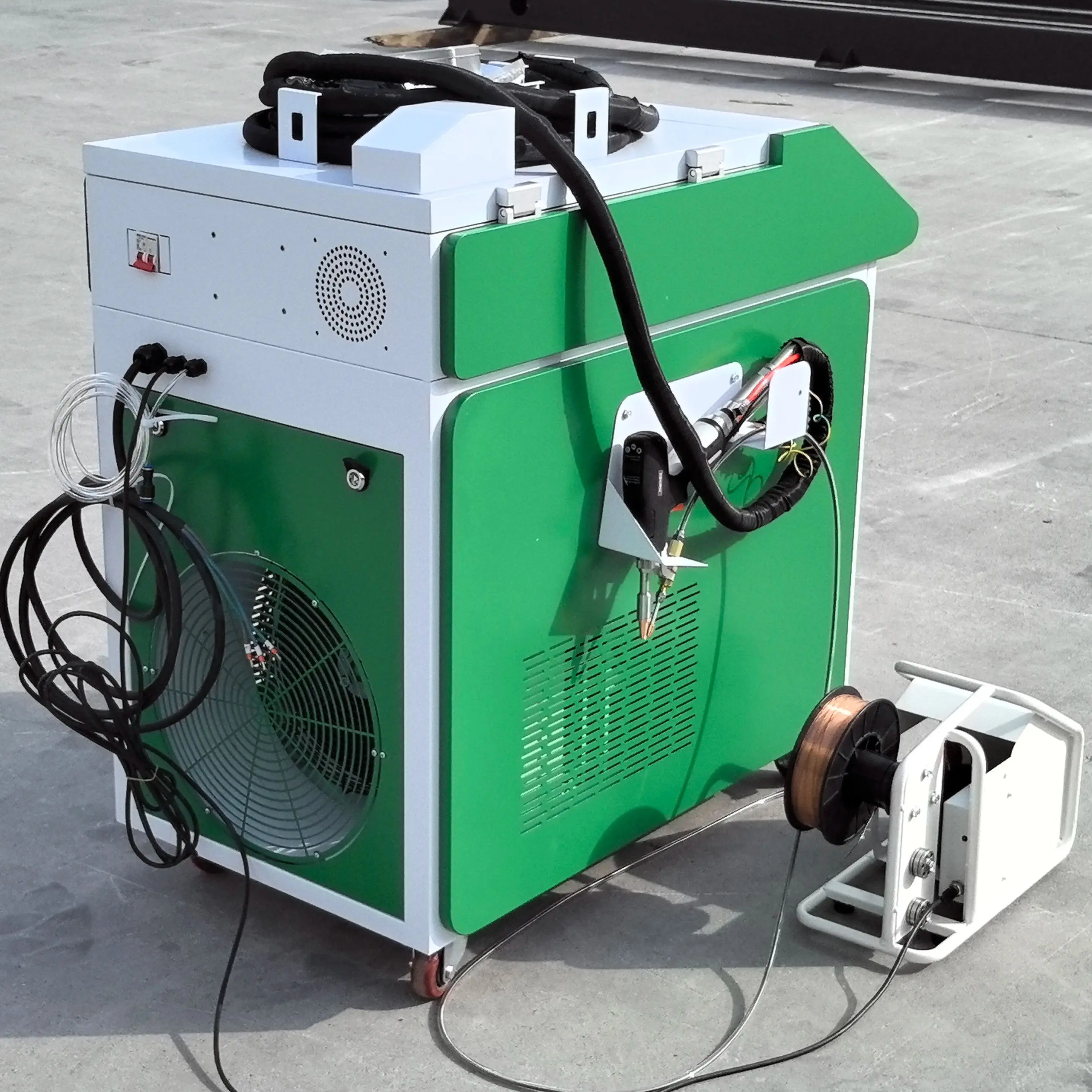 Ручной волоконный лазерный сварочный аппарат 1500 Вт 2000 3000 3 в 1 для металла с