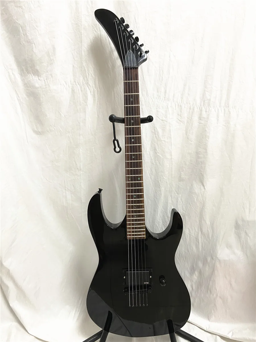 

Custom full black gloss electric guitar with closed pickup penetration fixed bridge free shipping