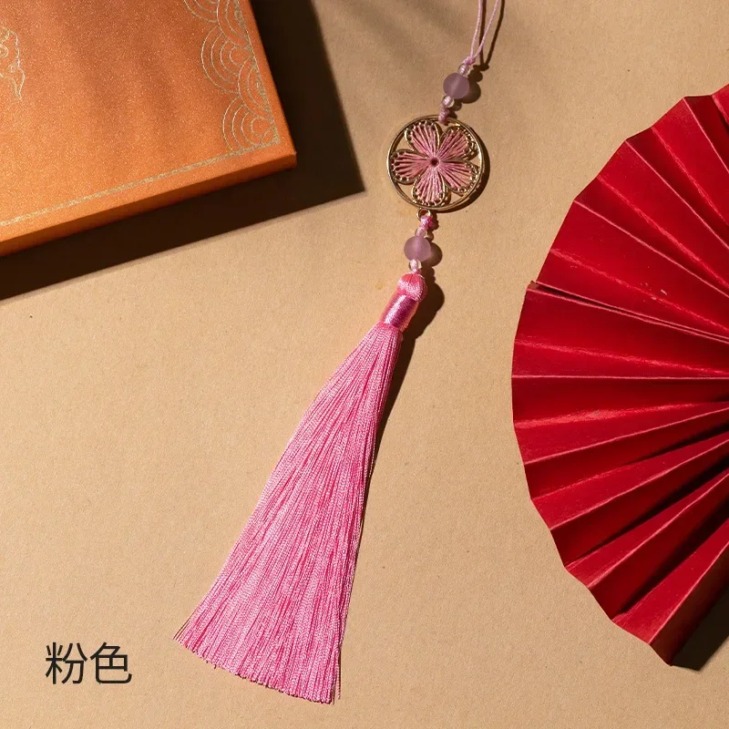 

Цветковые кисточки из полиэстера