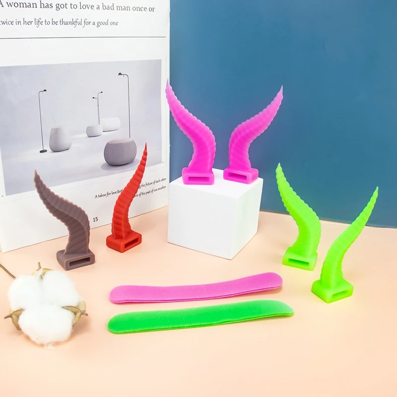 

Universal Headphone 3D Cow Ears Horns with Adjustable Attachment Straps for Headphone Decoration 3D Cow Horns Ears B36A