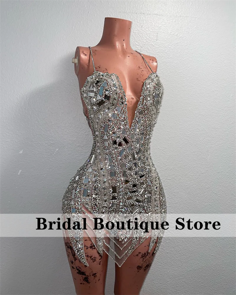 

Sexy Glitter Diamonds Short Prom Dresses 2023 Straps Sparkly Beading Crystal Rhinestones Birthday Cocktail Party Graduation Gown