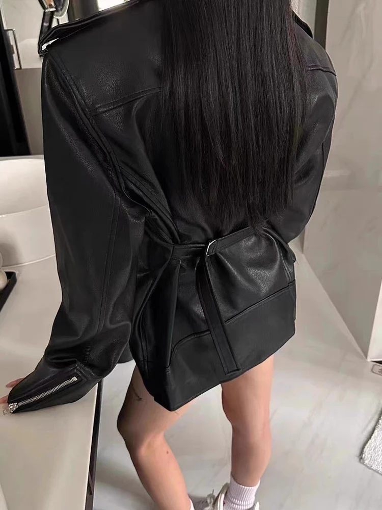 Рисунок 6 - Женский мотоциклетный блейзер из искусственной кожи