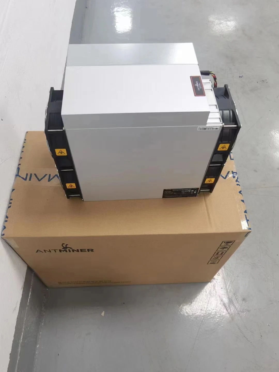 Новинка Майнер Bitmain Antminer S19 Pro Asic 3250 ТХ/с Вт биткоинов BTC лучше чем T19 T17 S17 - купить по