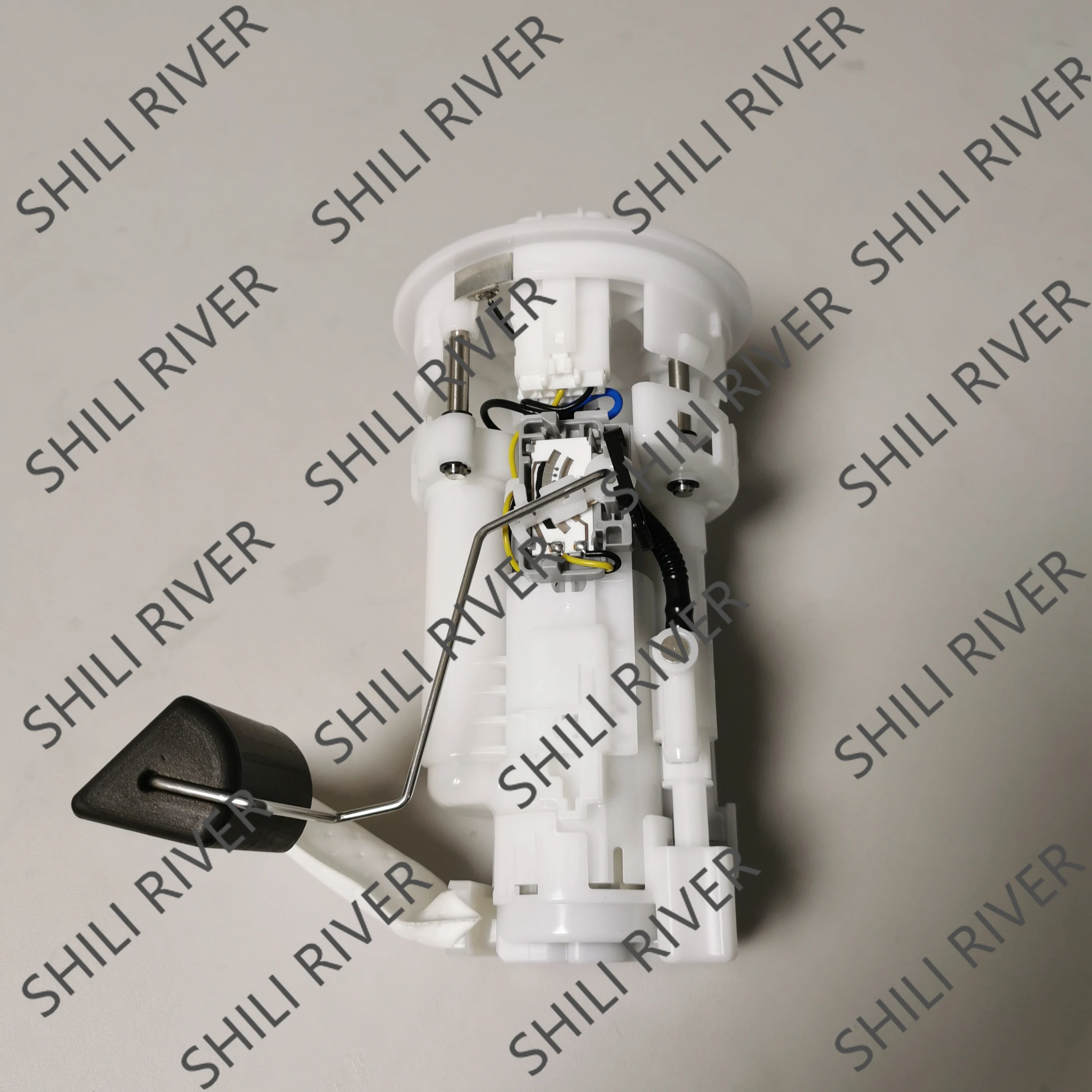 Модуль топливного насоса Assy блок подачи 77020-30120 1019616800 для 2001-2005 Lexus SC430 GS430 4.3L