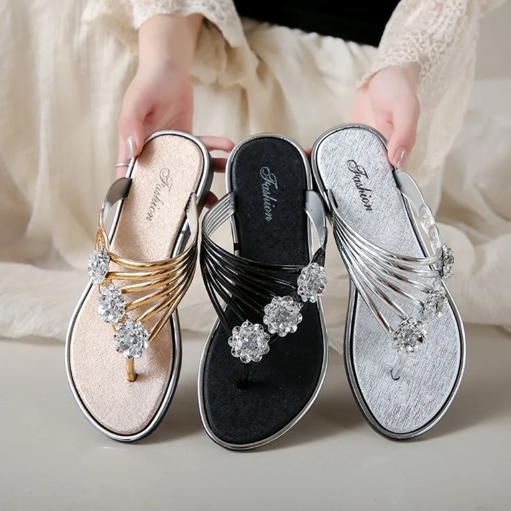 Повседневные тапочки на толстой подошве со стразами Нескользящие шлепанцы с