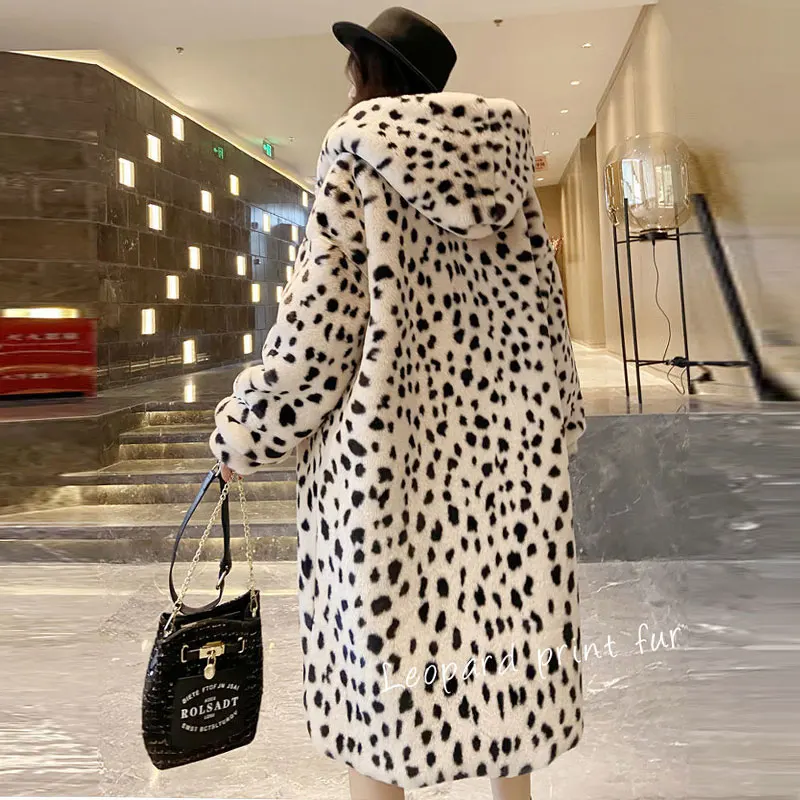 Winter New Fashion Casual Loose Jacket Imitation Fur Leopard Coat Women Korean Fashion Hooded Warm Parka Coat Women Trendy