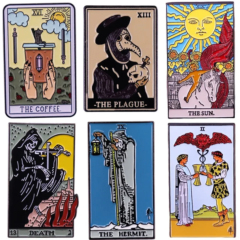 Брошь с эмалью в виде солнца, Луны, таро