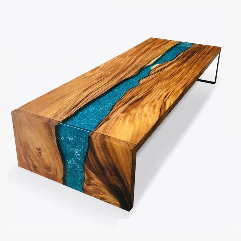 Деревянный круглый стол