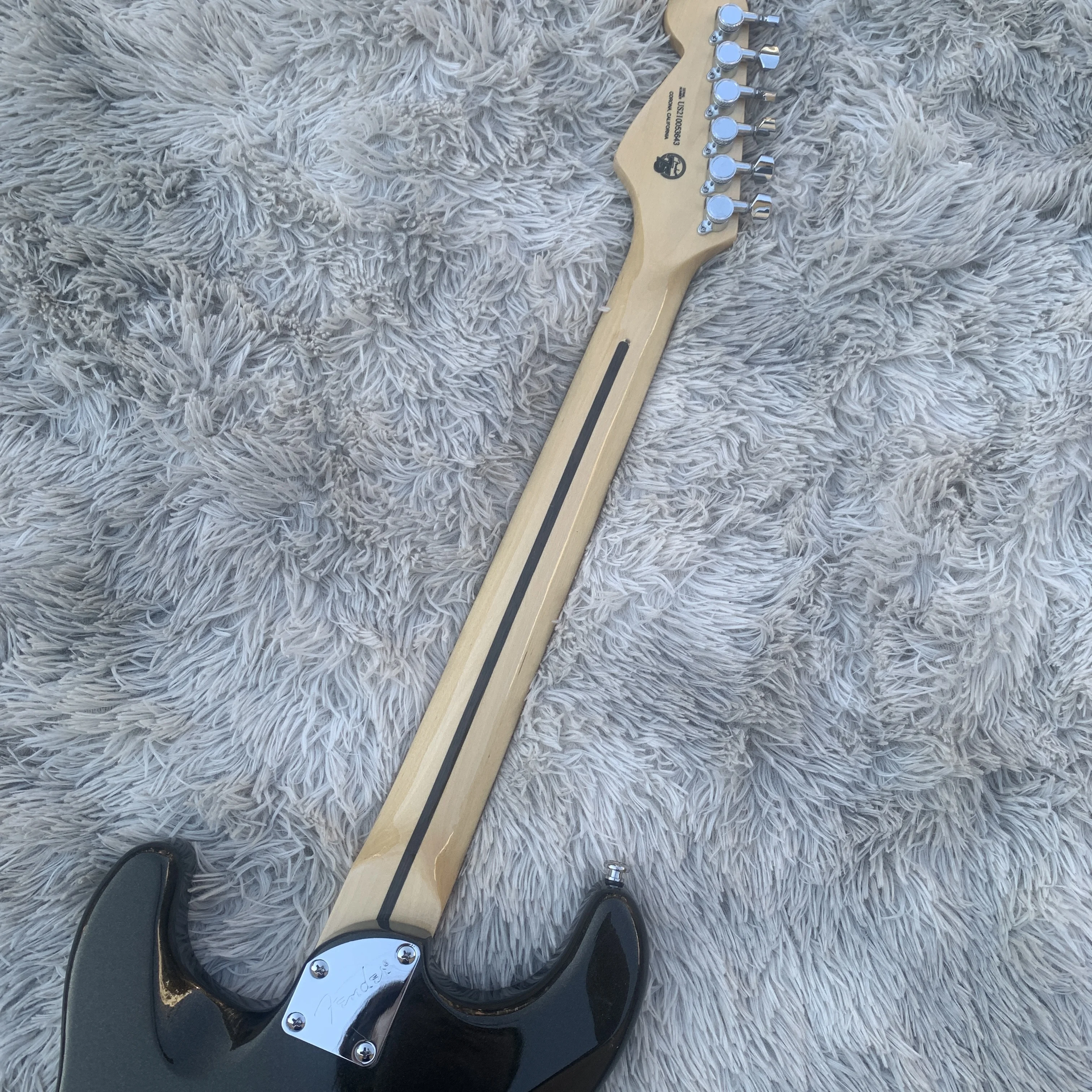 Электрогитара черный цвет кленовый корпус гриф Бесплатная доставка гитара