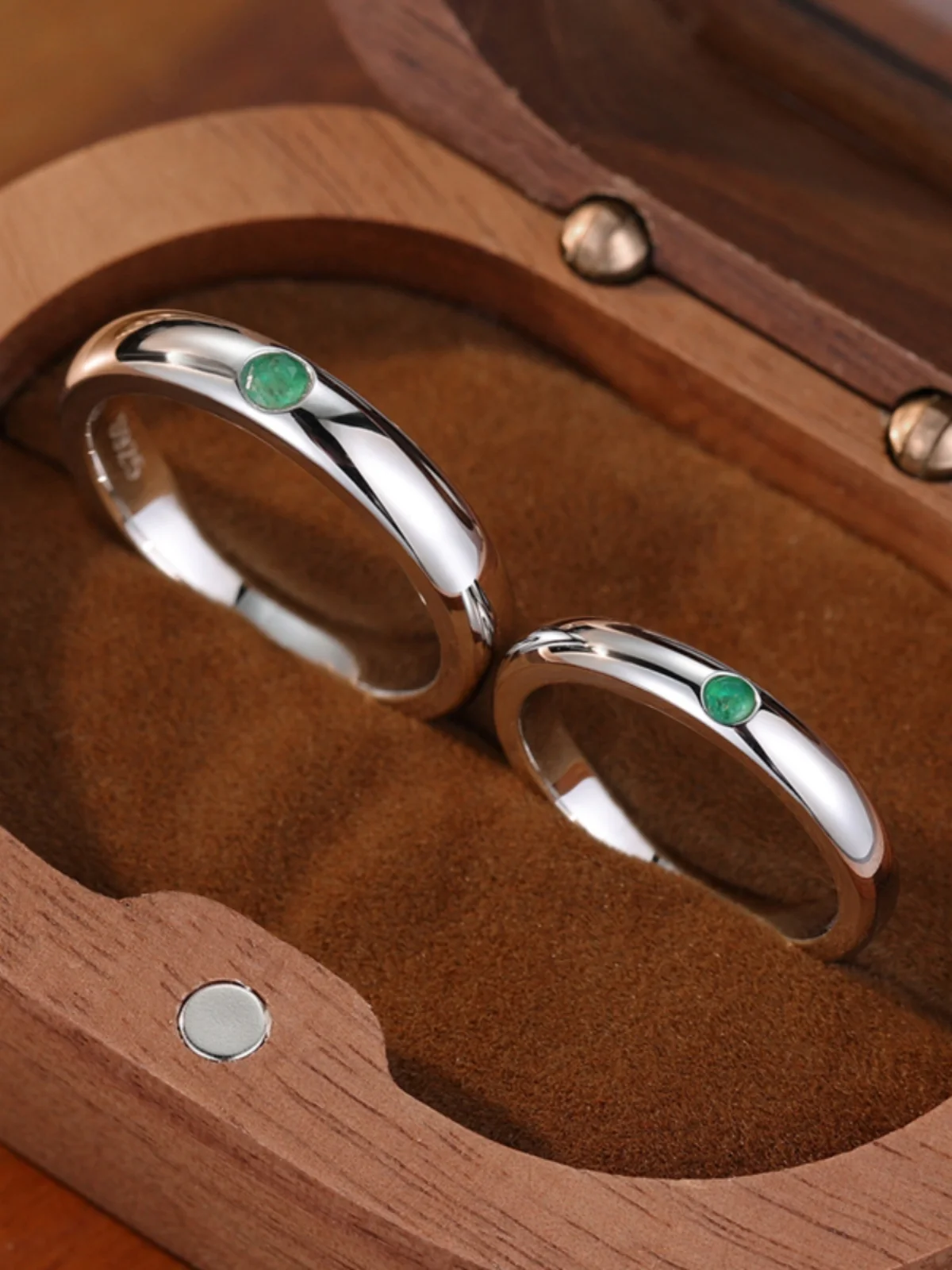 Mr. Z оригинальное кольцо из серебра 925 пробы с натуральным изумрудом для пары