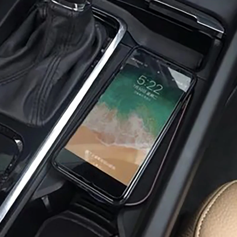 

15 Вт Автомобильная Беспроводная зарядка QI зарядное устройство для телефона панель для быстрой зарядки для Volvo XC90 S90 V90 XC60 C60 V60 S60 2018 2019 2020 2021