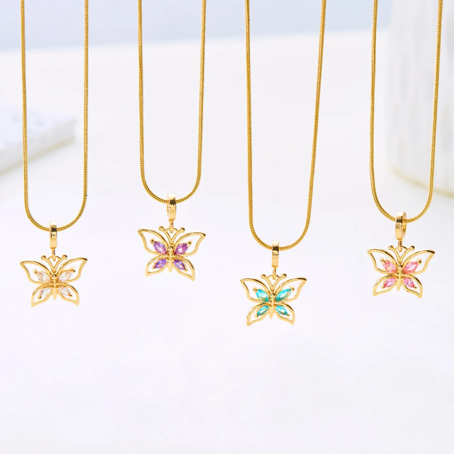 Модное Элегантное ожерелье с разноцветными бабочками универсальное