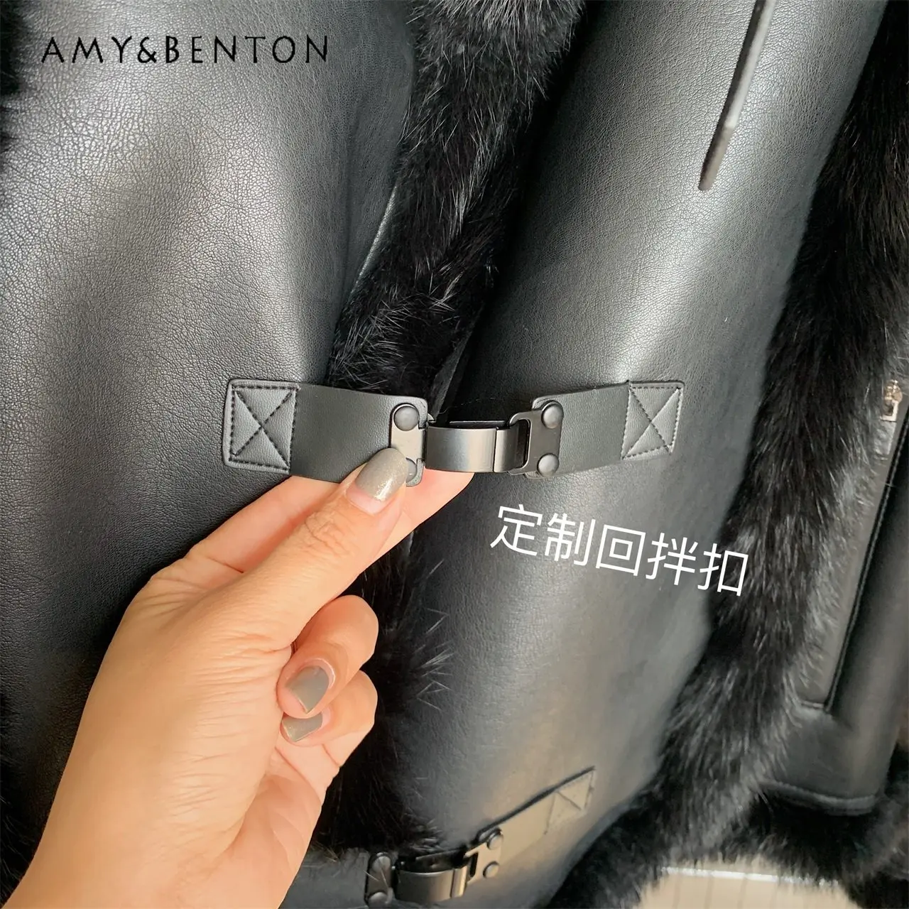 High Street Washed PU Leather Stitching Bright Line Edge Short Coat for Women Winter New Warm Lamb Wool Liner Leather Coat