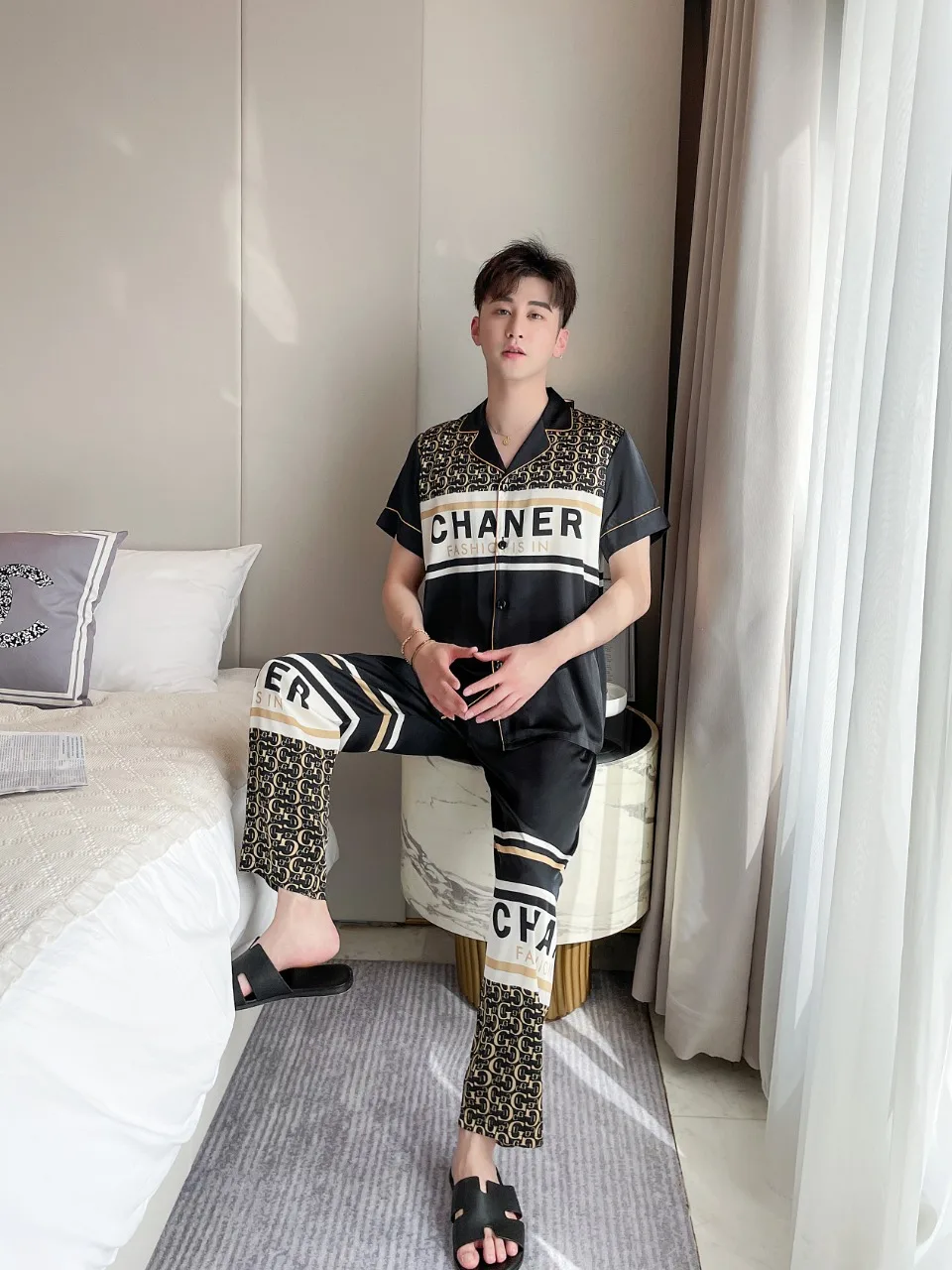 [Women's pajamas] [high-quality]Popular Couple Ice Silk Pajamas for Men and Women Spring/Summer Thin Network Red Home Fur Set