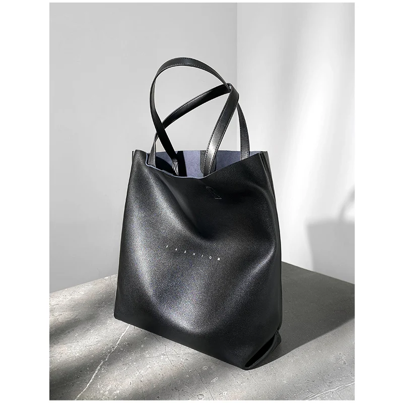 

2022 Cow Leather Women's Tote Bag Shoulder Bag Quality Women's Bag Carrying Shoulder Bag Black