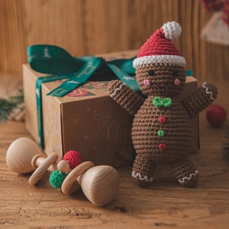 

New 1Set Baby Christmas Rattles Toys Crochet Doll Wooden Rattle Stuffed Santa Elk Gingerbread Doll For Children Christmas Gifts