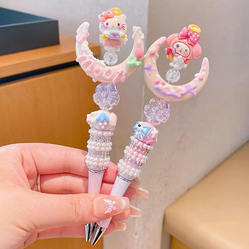 Фото Гелевая ручка Sanrio с вращающейся головкой, украшенная кристаллами и стразами, черная, милая, для девочек, с бусинами, кавайная, канцелярские принадлежности №4